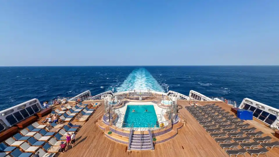 Cunard cruises pool at stern