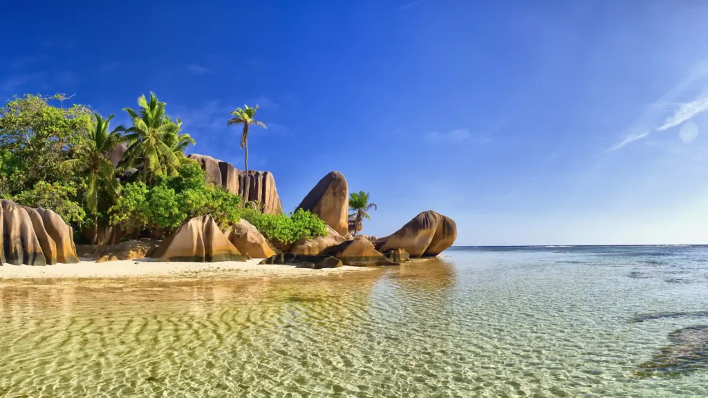 World Cruises 2025 4 seychelles-world-cruise